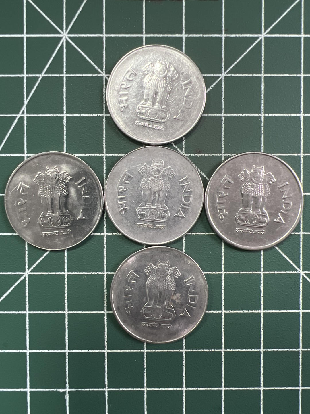 泡泡堂第305期  世界硬币 （无押金，捡漏，全场20包邮，偏远地区除外，接收代拍业务） 印度一卢比5枚