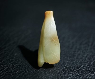 玉石翡翠玛瑙｜拍卖专场 明清工老和田玉兰花挂件