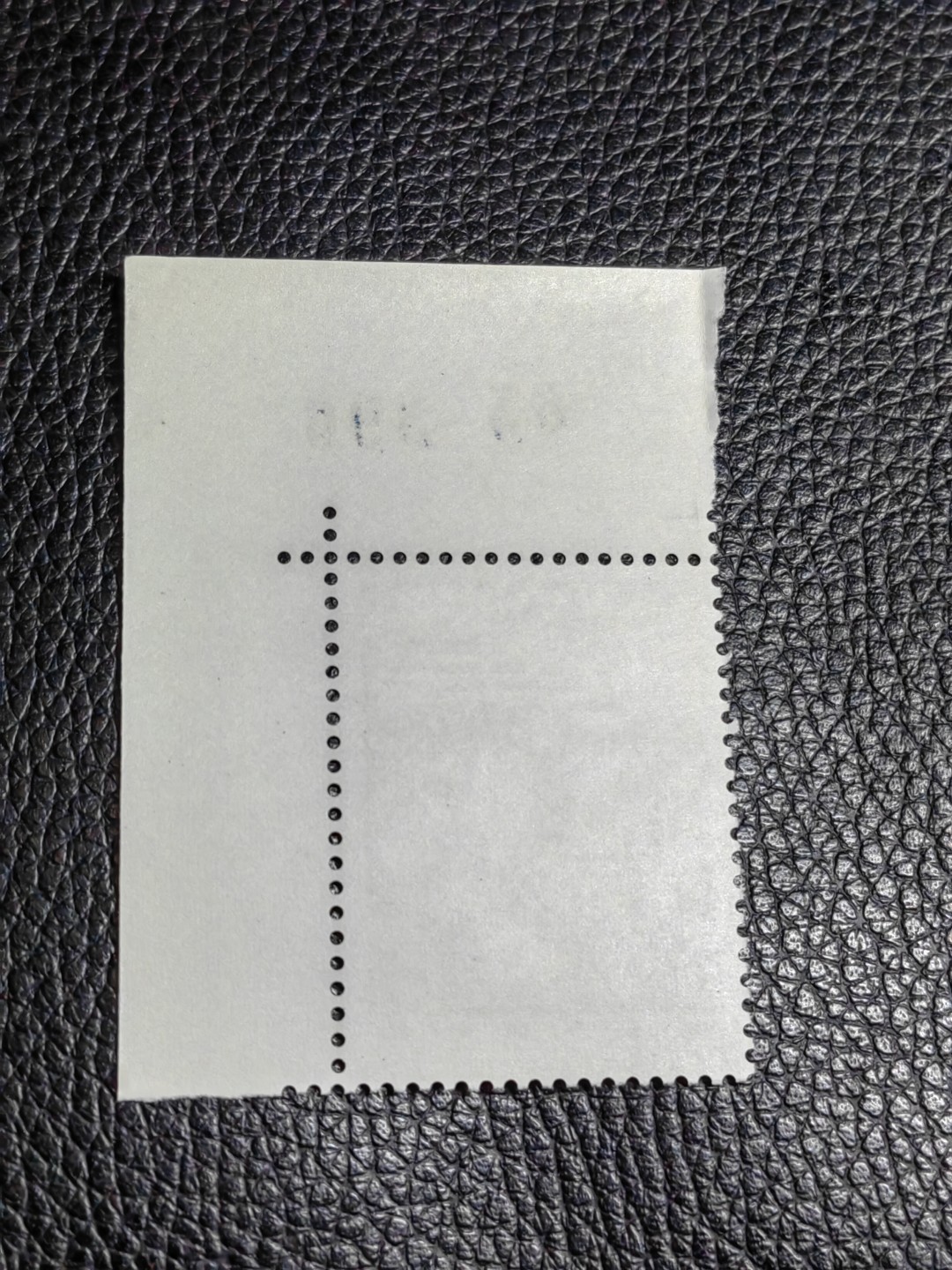 洪涛臻品批发群  精选邮票限时拍卖第二百五十五期 T43西游记新  8-3数字直角边一枚，版撕全品嘎嘎绝，评级品相，JT精品热门票，厂名三俗稀缺货，版撕精品藏家首选，喜欢不要错过