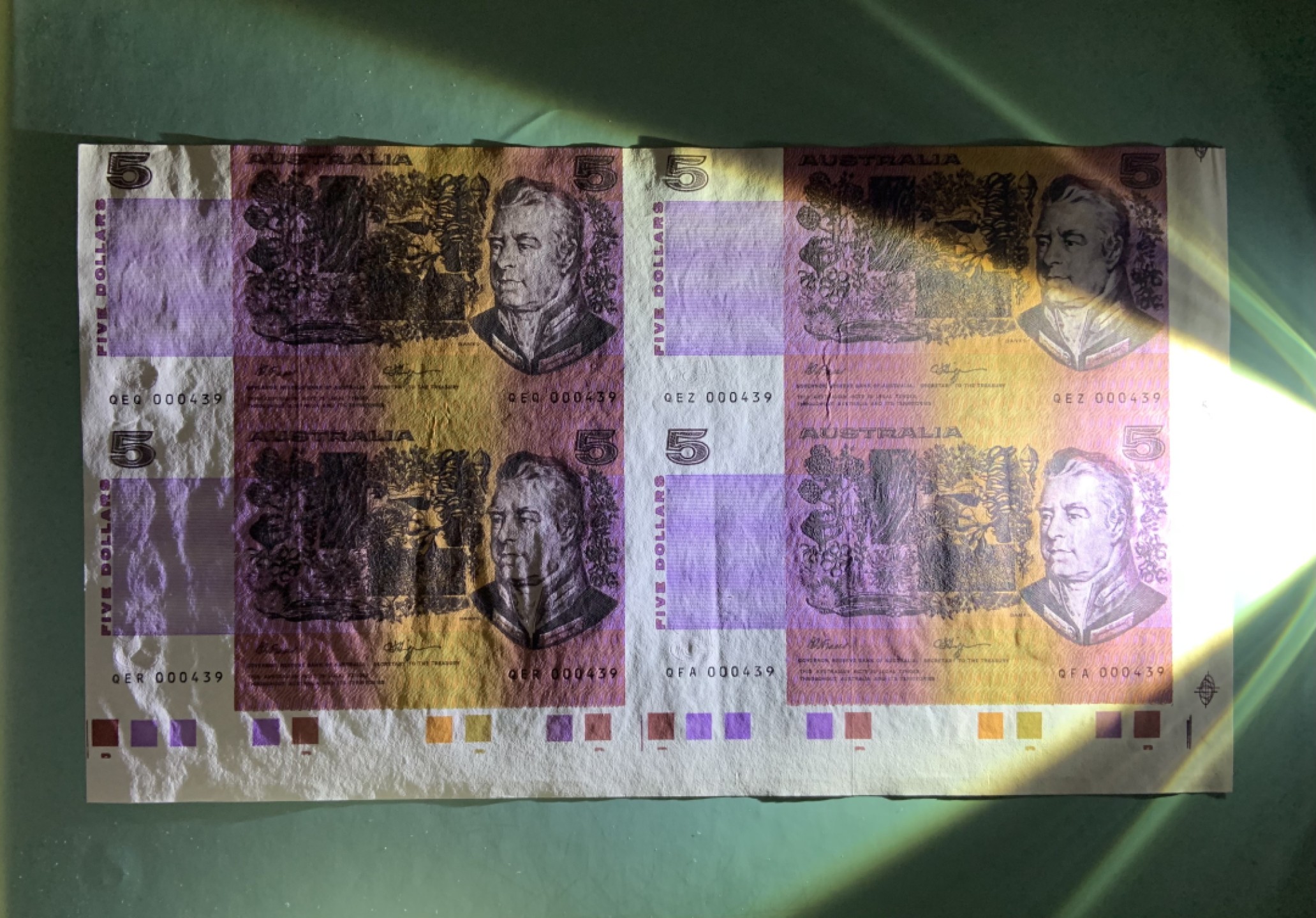 收藏联盟Quantum Auction 第256期拍卖  澳大利亚1990年5元四连体 品相UNC- 千位号 