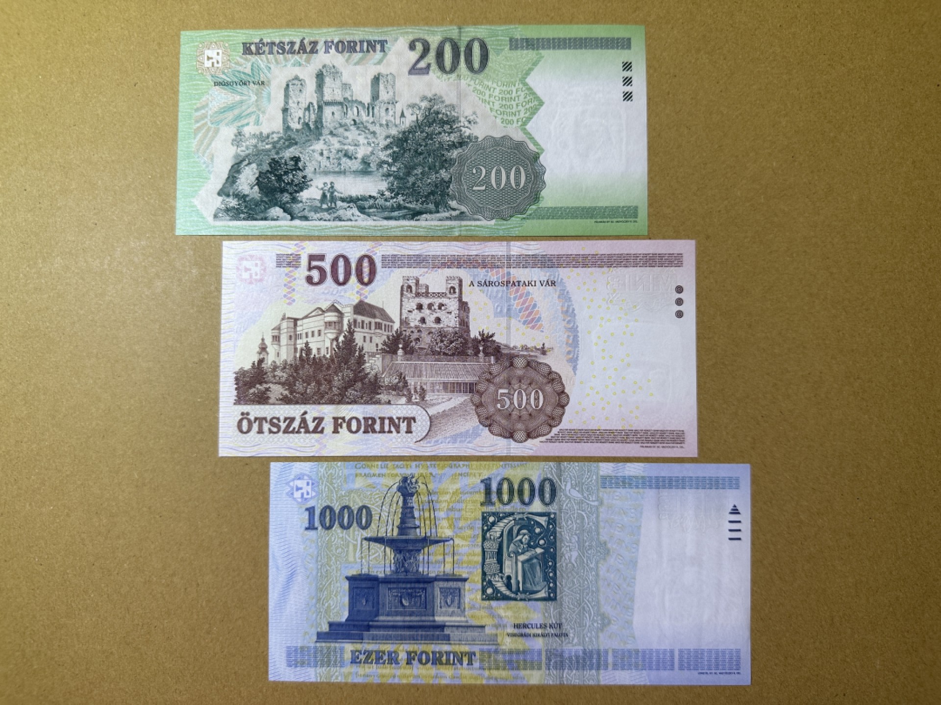 《张总收藏》99期——外币精品100拍 匈牙利200、500、1000福林3张 UNC