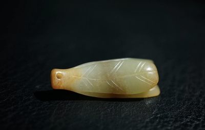 玉石翡翠玛瑙｜拍卖专场 明清工老和田玉兰花挂件