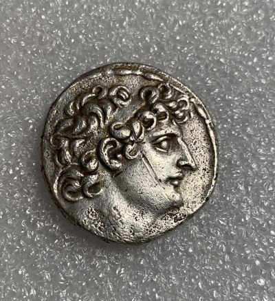 瓶子🏺第90期拍卖会 -  古希腊 塞琉古帝国 安条克8世4德银币  公元前121-97年 东方化风格星月的宙斯 