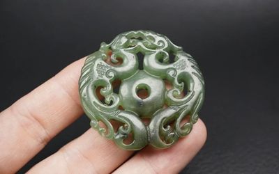 玉石翡翠玛瑙｜拍卖专场 和田玉碧玉 龙凤牌挂件