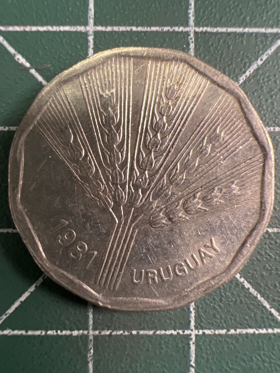 泡泡堂微拍第144幕硬币捡漏可累计专场👿👿，累计满二十元包邮，接受代拍业务 乌拉圭2比索