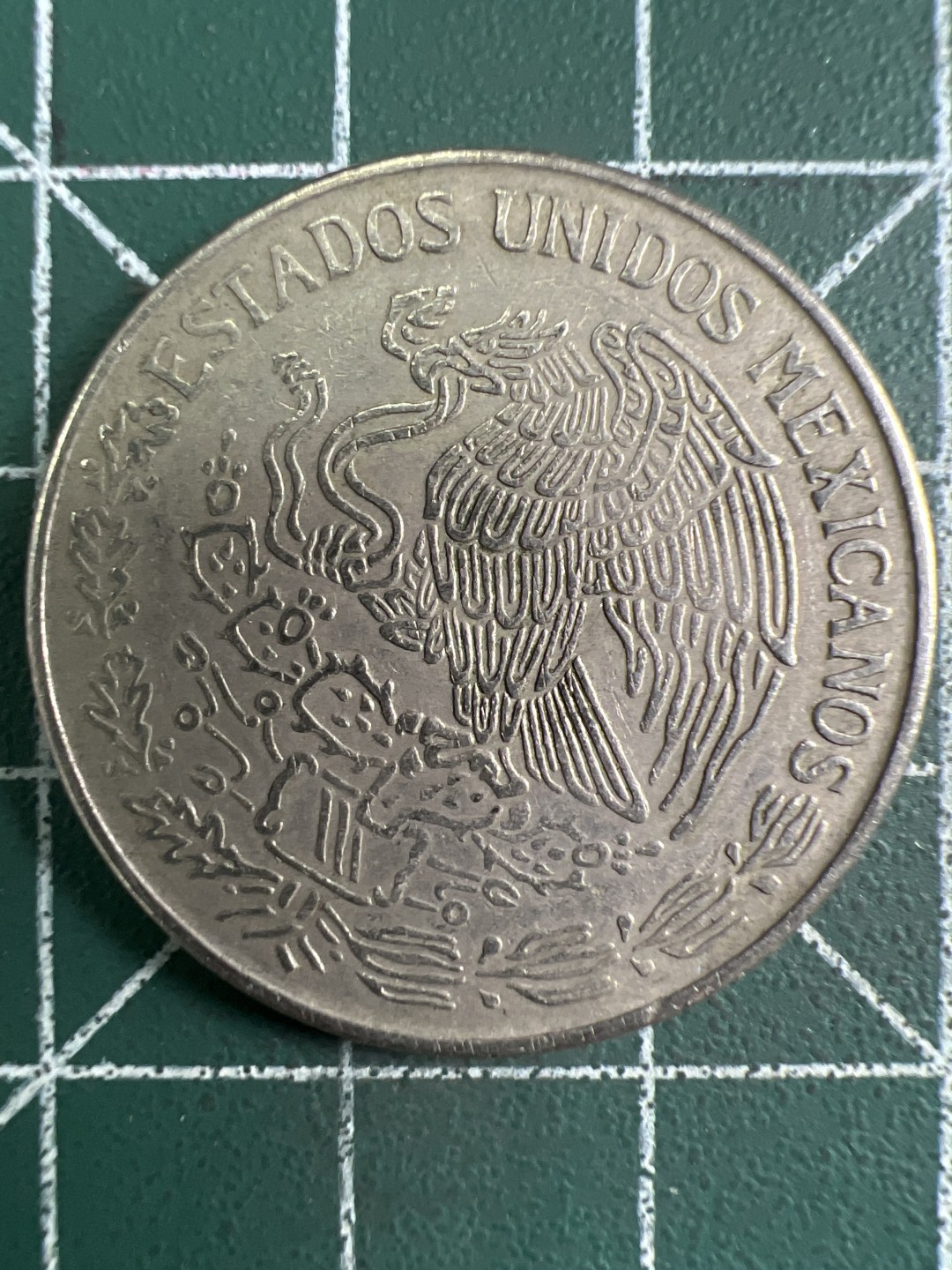 泡泡堂微拍第144幕硬币捡漏可累计专场👿👿，累计满二十元包邮，接受代拍业务 墨西哥1比索