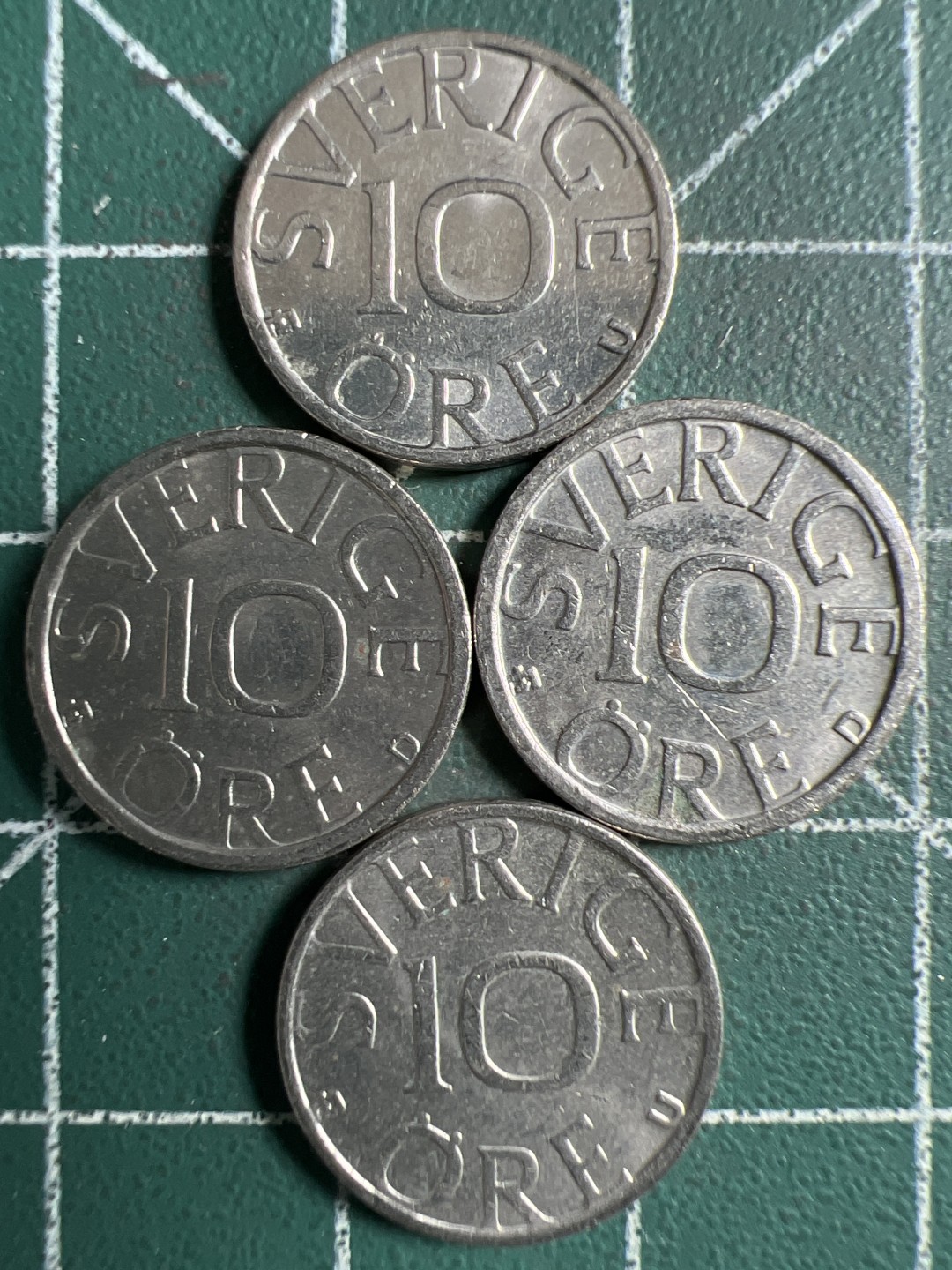 泡泡堂第306期  世界硬币 （无押金，捡漏，全场20包邮，偏远地区除外，接收代拍业务） 瑞典10欧尔四枚