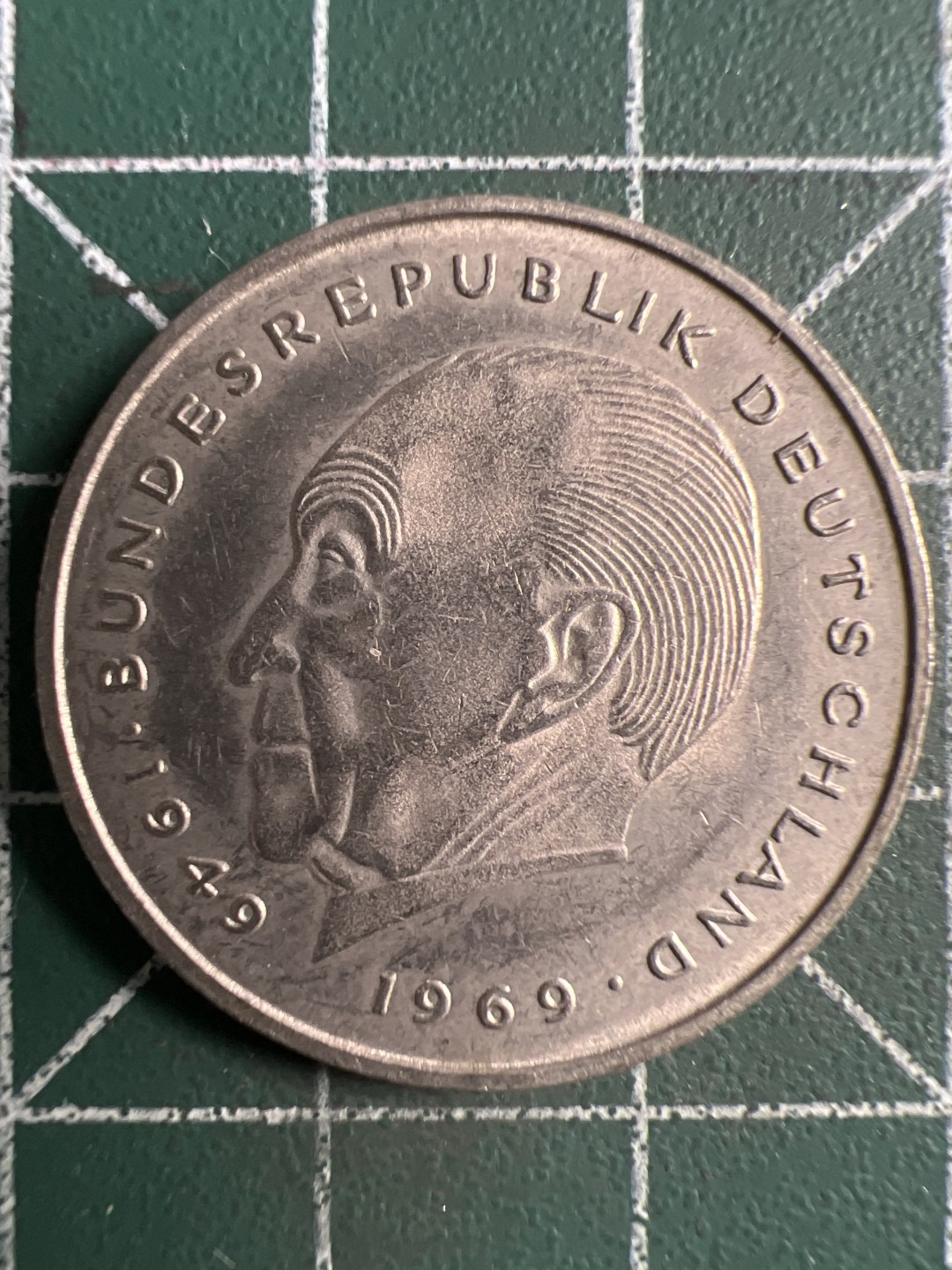 泡泡堂微拍第148幕硬币捡漏可累计专场👿👿，累计满二十元包邮，接受代拍业务 希腊2德拉克马 F