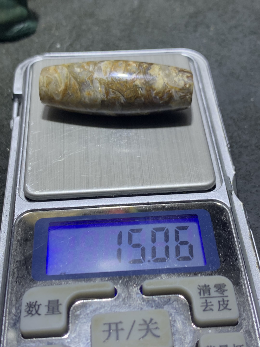 精美藏传法螺石随形天珠一颗