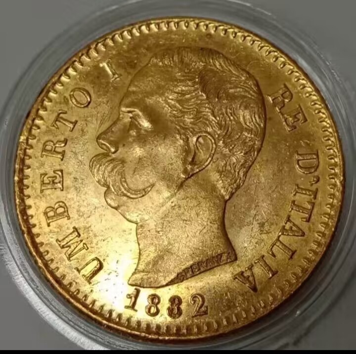 欢迎来【希罗维】：第1场，幸运星期三银币金币场 意大利国王翁贝托20里拉金币1882年，6.45克90%金，保真