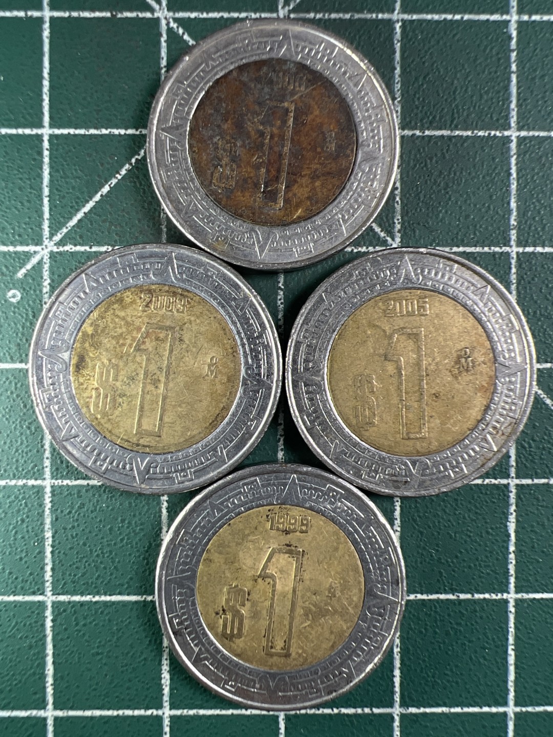 泡泡堂微拍第180幕硬币捡漏可累计专场👿👿，累计满二十元包邮，接受代拍业务 墨西哥双色币四枚