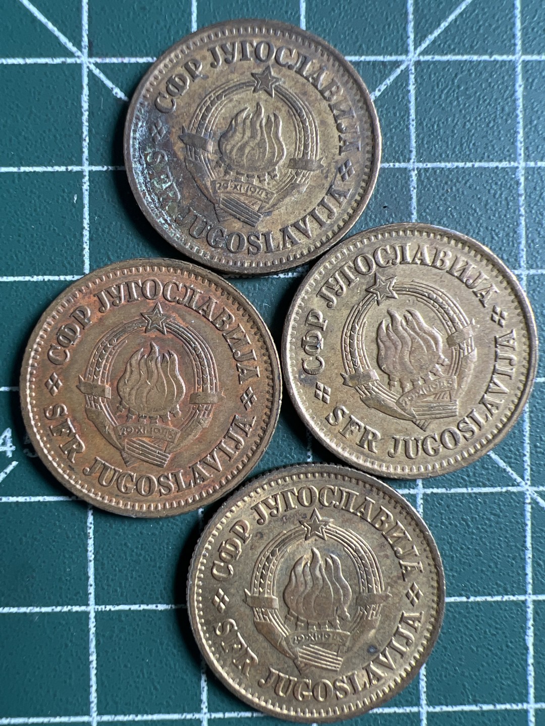 泡泡堂第306期  世界硬币 （无押金，捡漏，全场20包邮，偏远地区除外，接收代拍业务） 南斯拉夫20分四枚