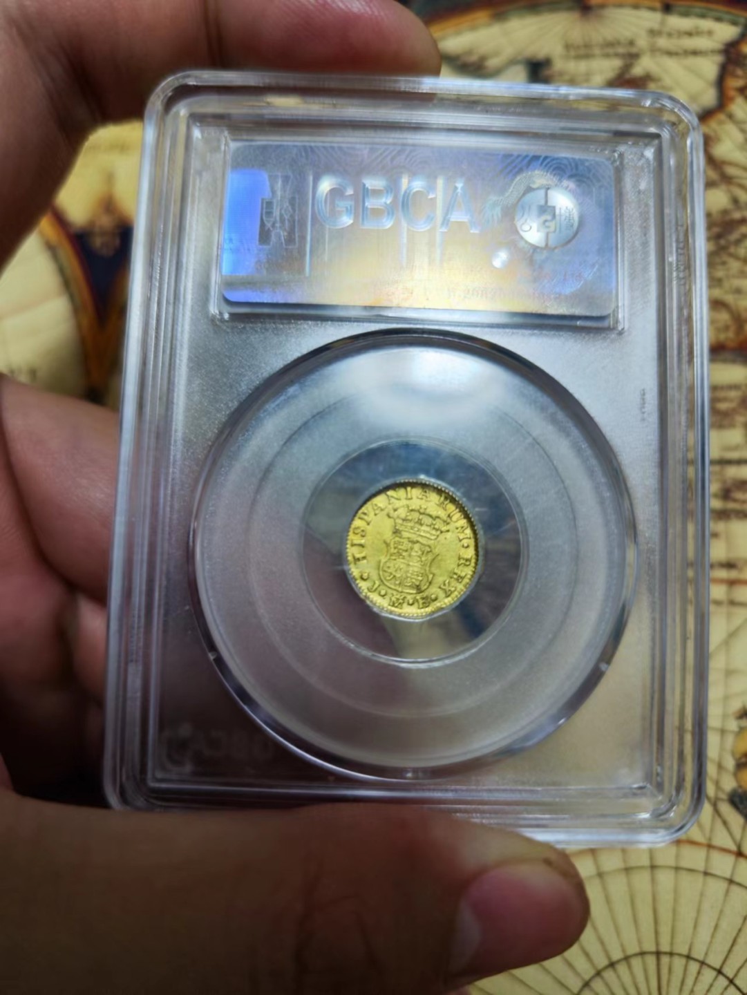 欢迎来【希罗维】：第1场，幸运星期三银币金币场 1755西班牙马德里半埃斯库多金币/1.7-1.8g 币铸造于西班牙国王费尔南多六世在位时期，非常的少见，公博au50整体的观感也挺棒