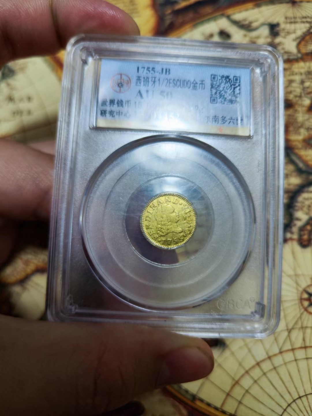 欢迎来【希罗维】：第1场，幸运星期三银币金币场 1755西班牙马德里半埃斯库多金币/1.7-1.8g 币铸造于西班牙国王费尔南多六世在位时期，非常的少见，公博au50整体的观感也挺棒