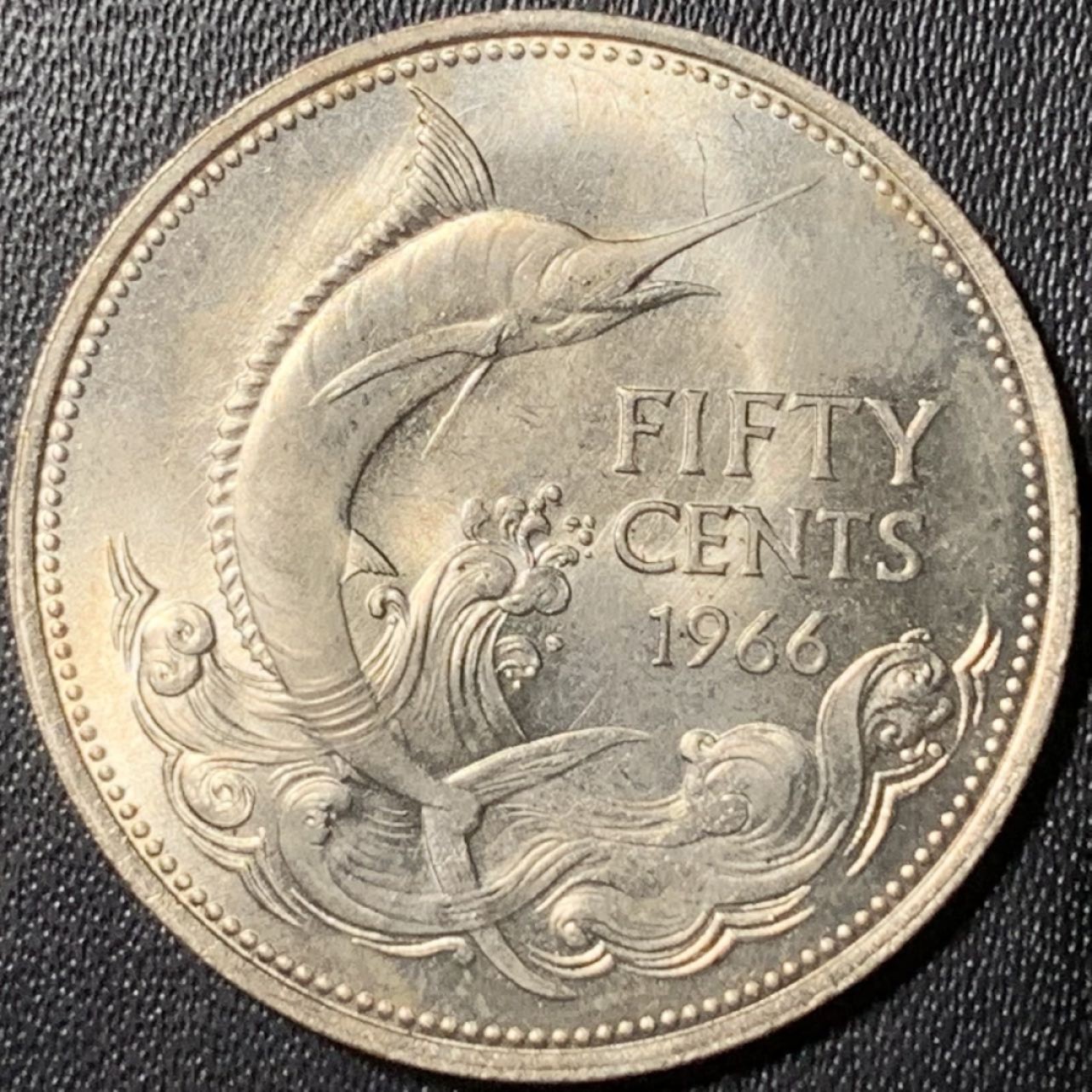 紫瑗钱币——第326期拍卖 巴哈马 1966年 伊丽莎白二世 蓝色马林鱼 50分 10.37克 0.8银 UNC