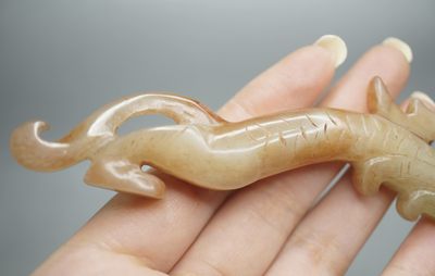 玉石翡翠玛瑙｜拍卖专场 地方玉仿古龙纹笔架