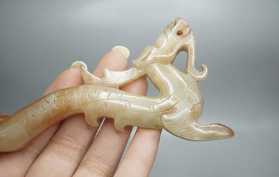 玉石翡翠玛瑙｜拍卖专场 地方玉仿古龙纹笔架