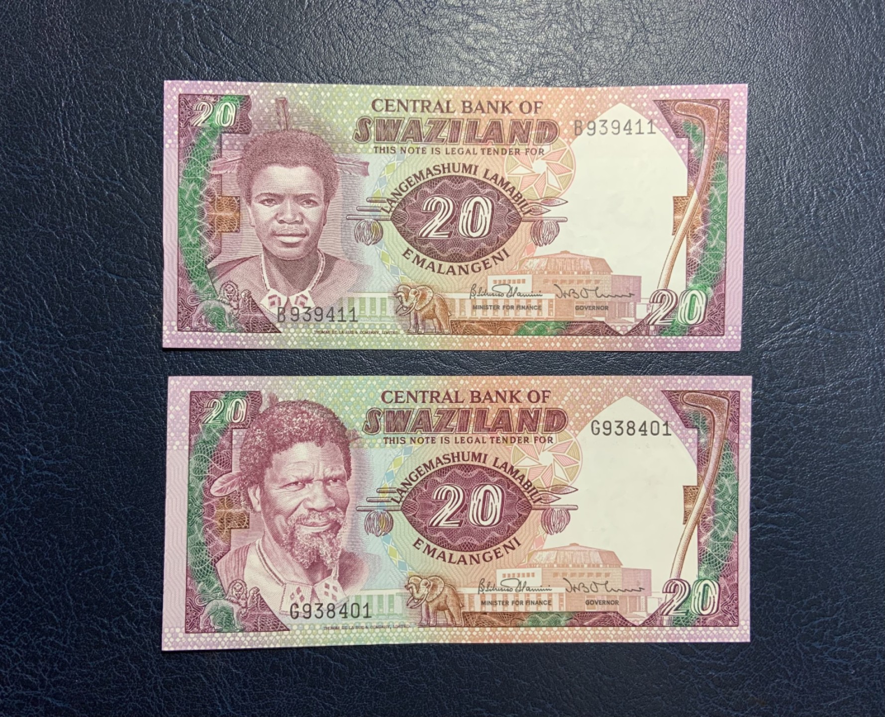 收藏联盟Quantum Auction 第257期拍卖  斯威士兰1985和1986年20里兰吉尼 品相XF+ 两代国王 最高面值 