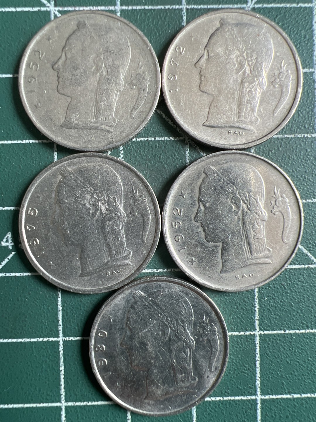 泡泡堂第309期  世界硬币邮票 （无押金，捡漏，全场20包邮，偏远地区除外，接收代拍业务） 比利时1F五枚