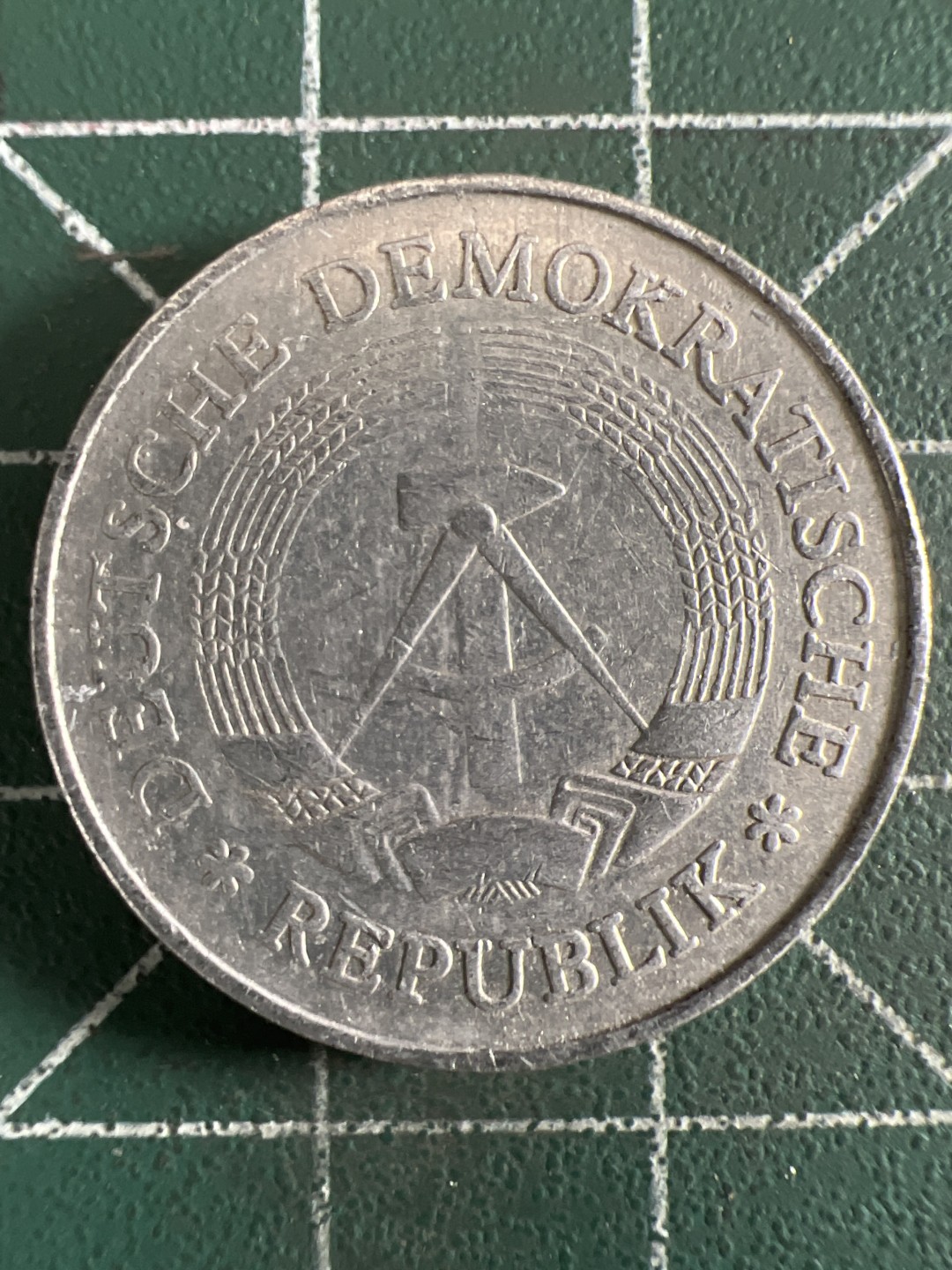 泡泡堂第308期  世界硬币 （无押金，捡漏，全场20包邮，偏远地区除外，接收代拍业务） 东德1马克