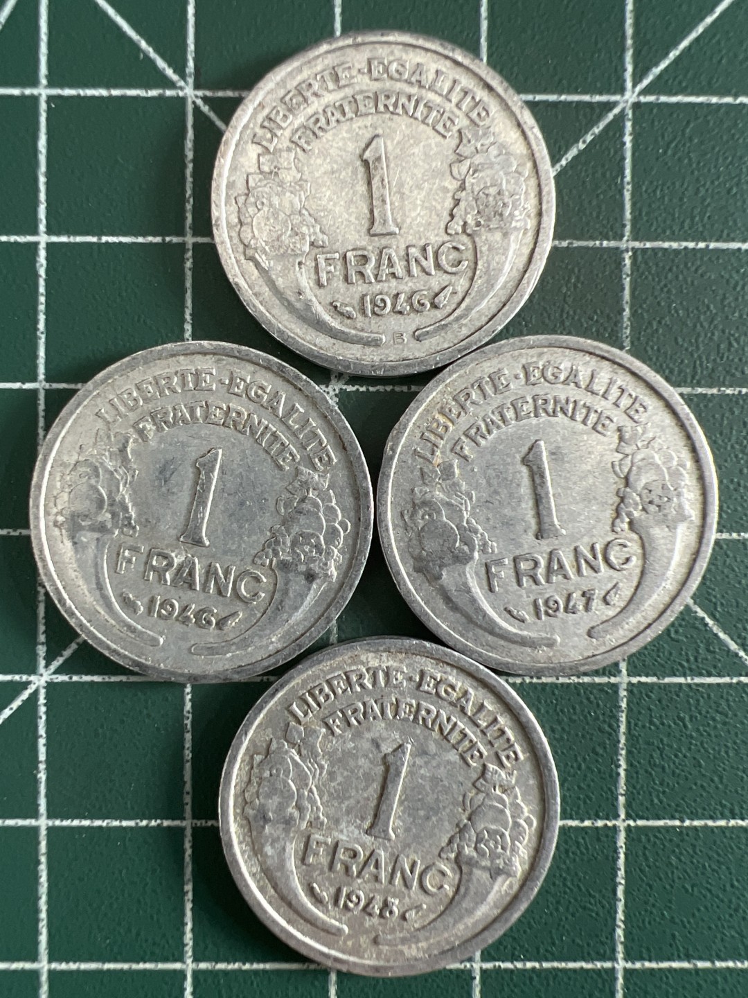 泡泡堂第308期  世界硬币 （无押金，捡漏，全场20包邮，偏远地区除外，接收代拍业务） 法国1法郎四枚