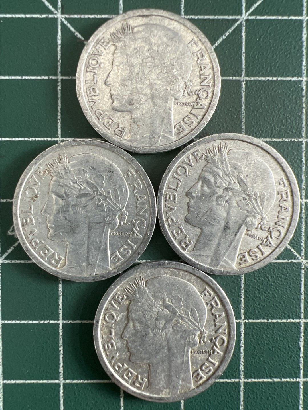 泡泡堂第308期  世界硬币 （无押金，捡漏，全场20包邮，偏远地区除外，接收代拍业务） 法国1法郎四枚