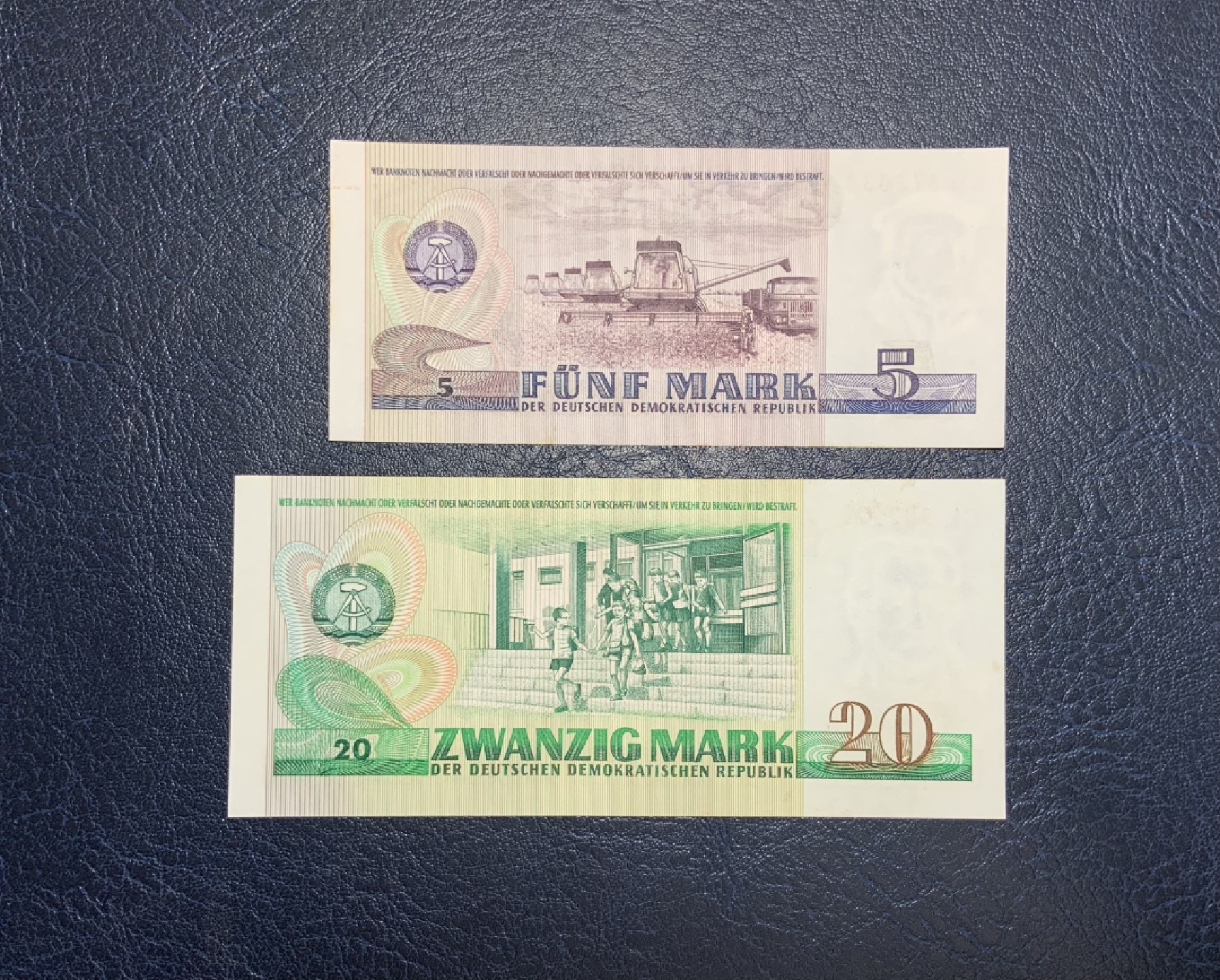 收藏联盟Quantum Auction 第257期拍卖  德国民主国家1975年5和20马克 品相UNC-