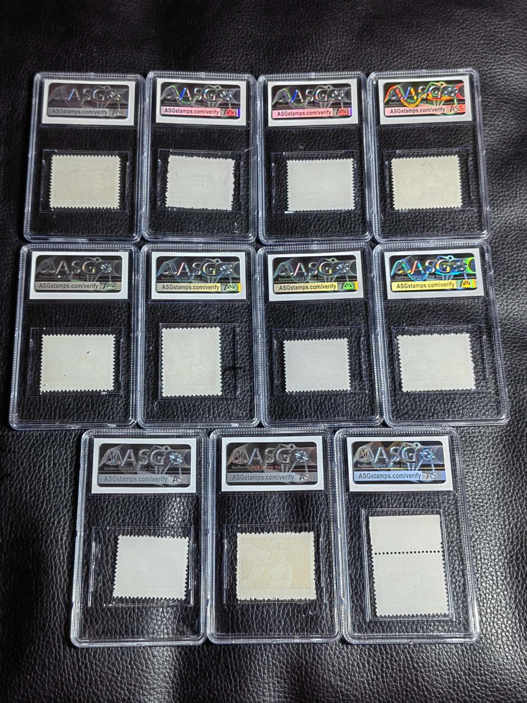 洪涛臻品批发群  精选邮票限时拍卖第二百六十期 普无号【带5枚11.5度细齿组外品】【一大，遵义，纪念碑，工人，农民是细齿】ASG90分11枚大全一套，文革唯一一套普票，经典热门品种，ASG严评普无号细齿很多不予入壳，一大细齿数据可查90分只有40余枚，工人细齿仅有100枚，末图华宇带4枚细齿最2月17日最新成交价做参考，注意捡漏
