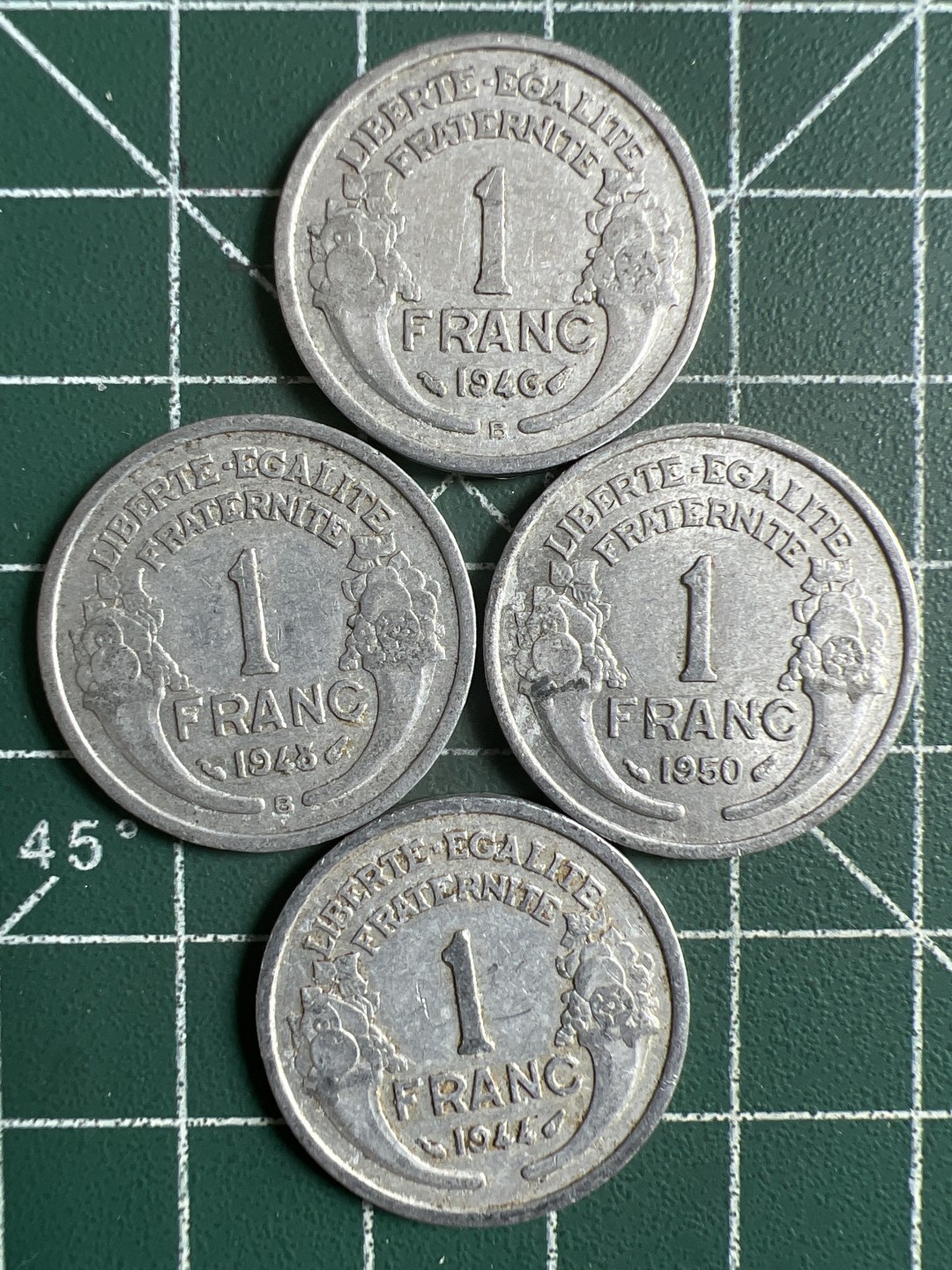 泡泡堂第309期  世界硬币邮票 （无押金，捡漏，全场20包邮，偏远地区除外，接收代拍业务） 法国1法郎四枚