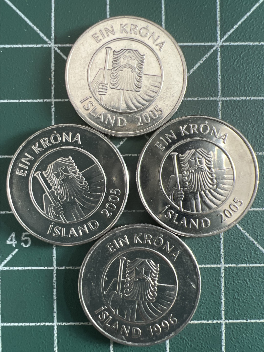 泡泡堂第308期  世界硬币 （无押金，捡漏，全场20包邮，偏远地区除外，接收代拍业务） 冰岛一克朗四枚