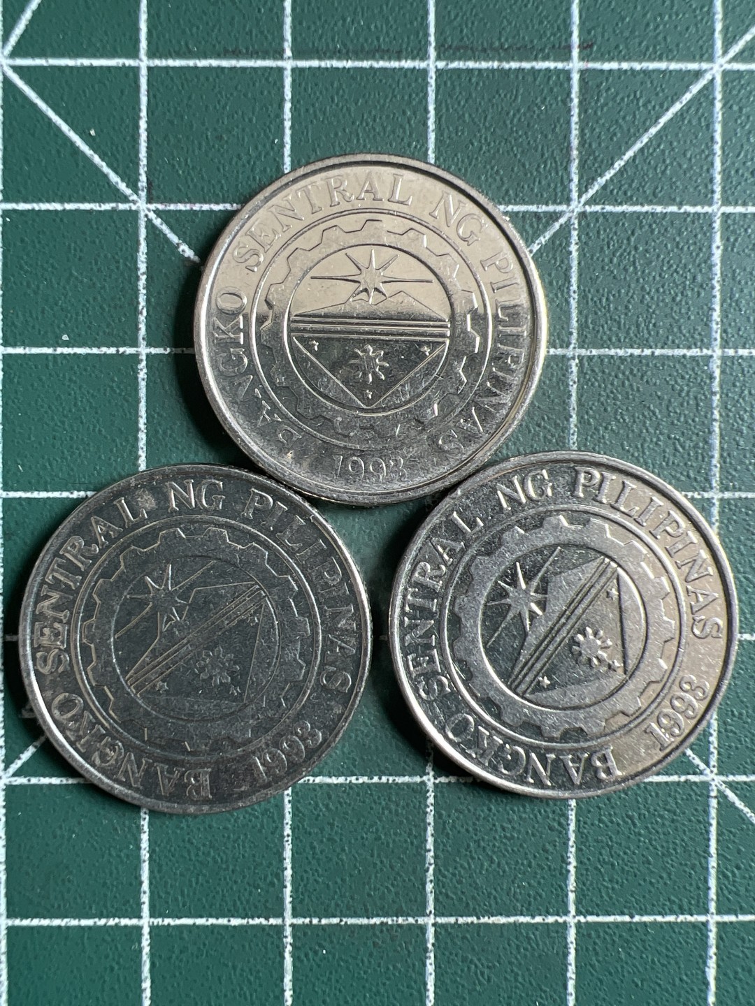 泡泡堂第343期  世界硬币 （无押金，捡漏，全场20包邮，偏远地区除外，接收代拍业务） 菲律宾1比索三枚