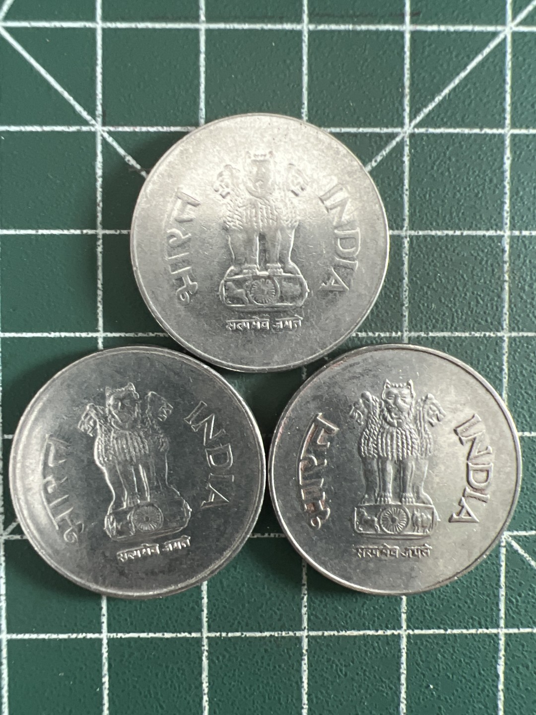 泡泡堂第308期  世界硬币 （无押金，捡漏，全场20包邮，偏远地区除外，接收代拍业务） 印度一卢比三枚