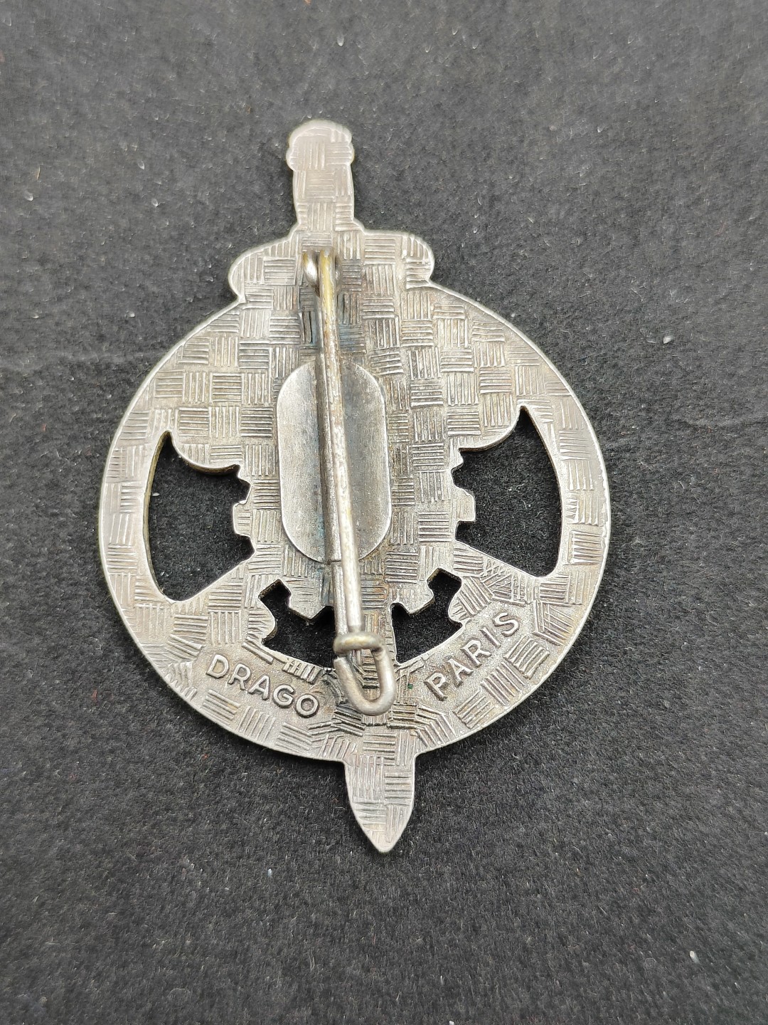 全场0元起拍 第55期 咸鱼国勋章拍卖专场 5月14日（周日）下午6：00开始 法国驾驶证章 珐琅带标-