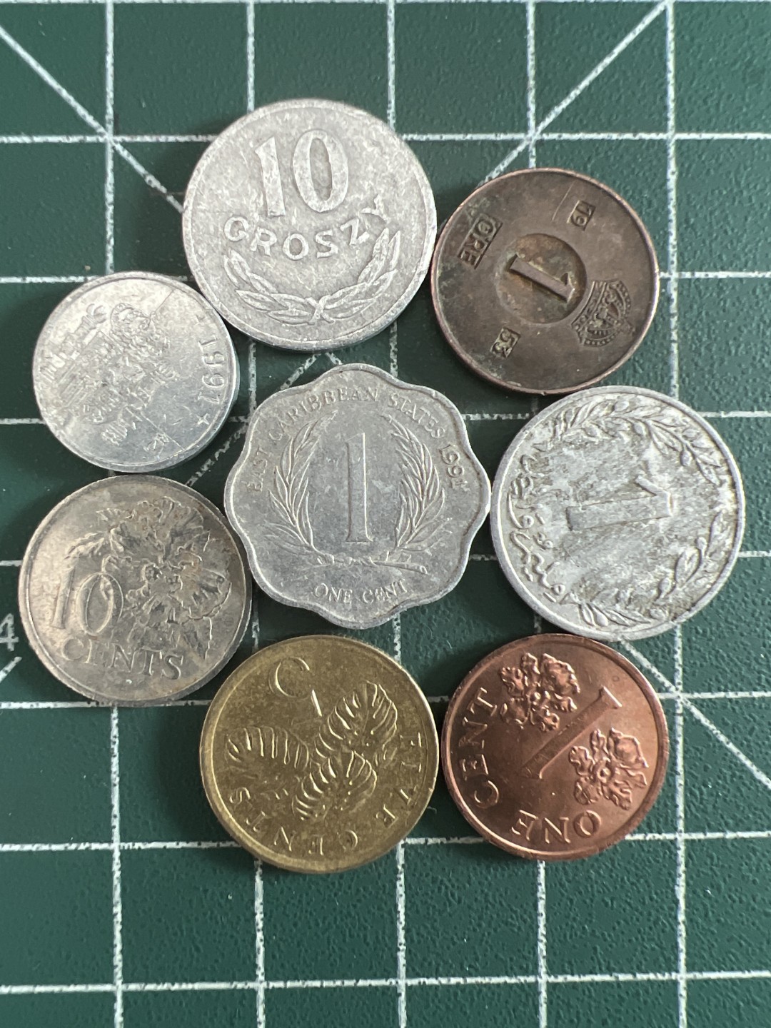 泡泡堂第308期  世界硬币 （无押金，捡漏，全场20包邮，偏远地区除外，接收代拍业务） 硬币一组八枚