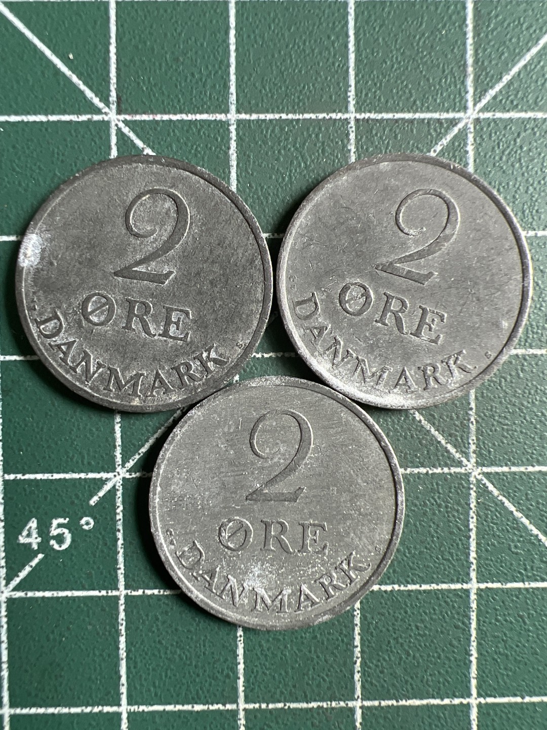 泡泡堂第326期  世界硬币 （无押金，捡漏，全场20包邮，偏远地区除外，接收代拍业务） 丹麦2欧尔三枚