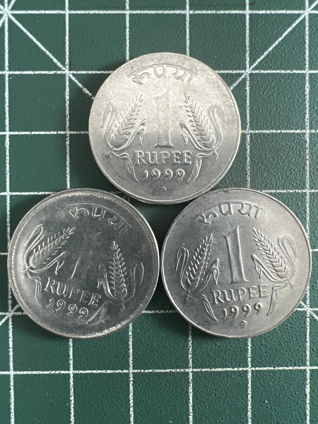 泡泡堂第308期  世界硬币 （无押金，捡漏，全场20包邮，偏远地区除外，接收代拍业务） 印度一卢比三枚