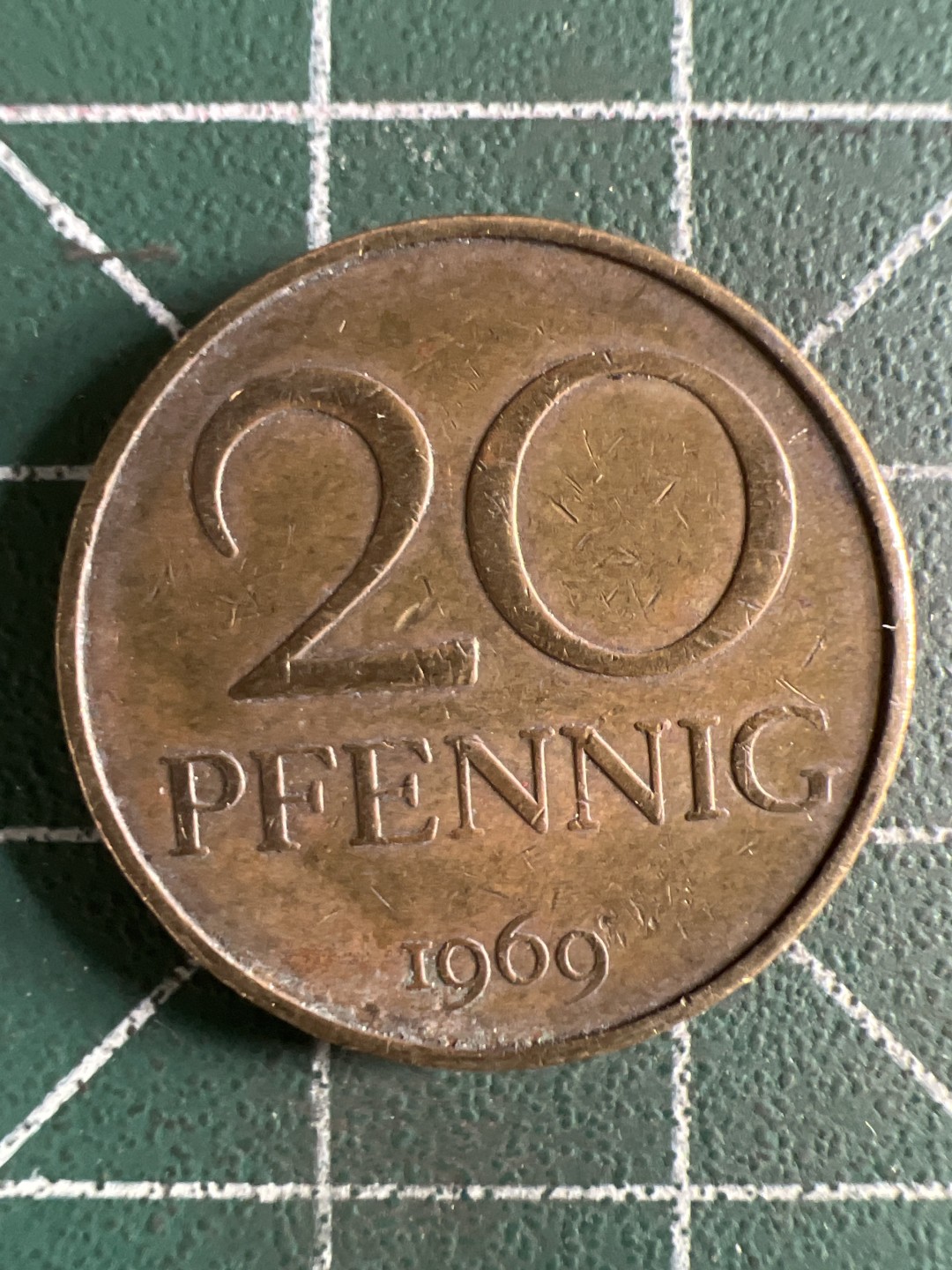 泡泡堂第308期  世界硬币 （无押金，捡漏，全场20包邮，偏远地区除外，接收代拍业务） 东德20芬尼