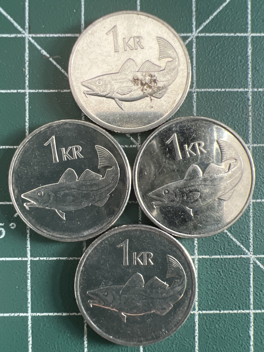 泡泡堂第308期  世界硬币 （无押金，捡漏，全场20包邮，偏远地区除外，接收代拍业务） 冰岛一克朗四枚