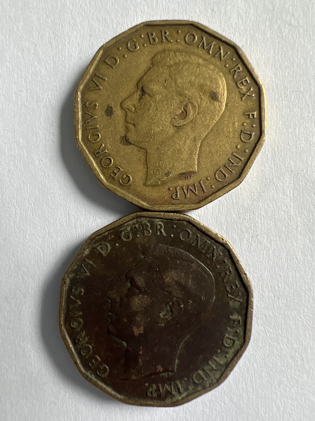 泡泡堂微拍第154幕硬币捡漏可累计专场👿👿，累计满二十元包邮，接受代拍业务 乔六三便士两枚