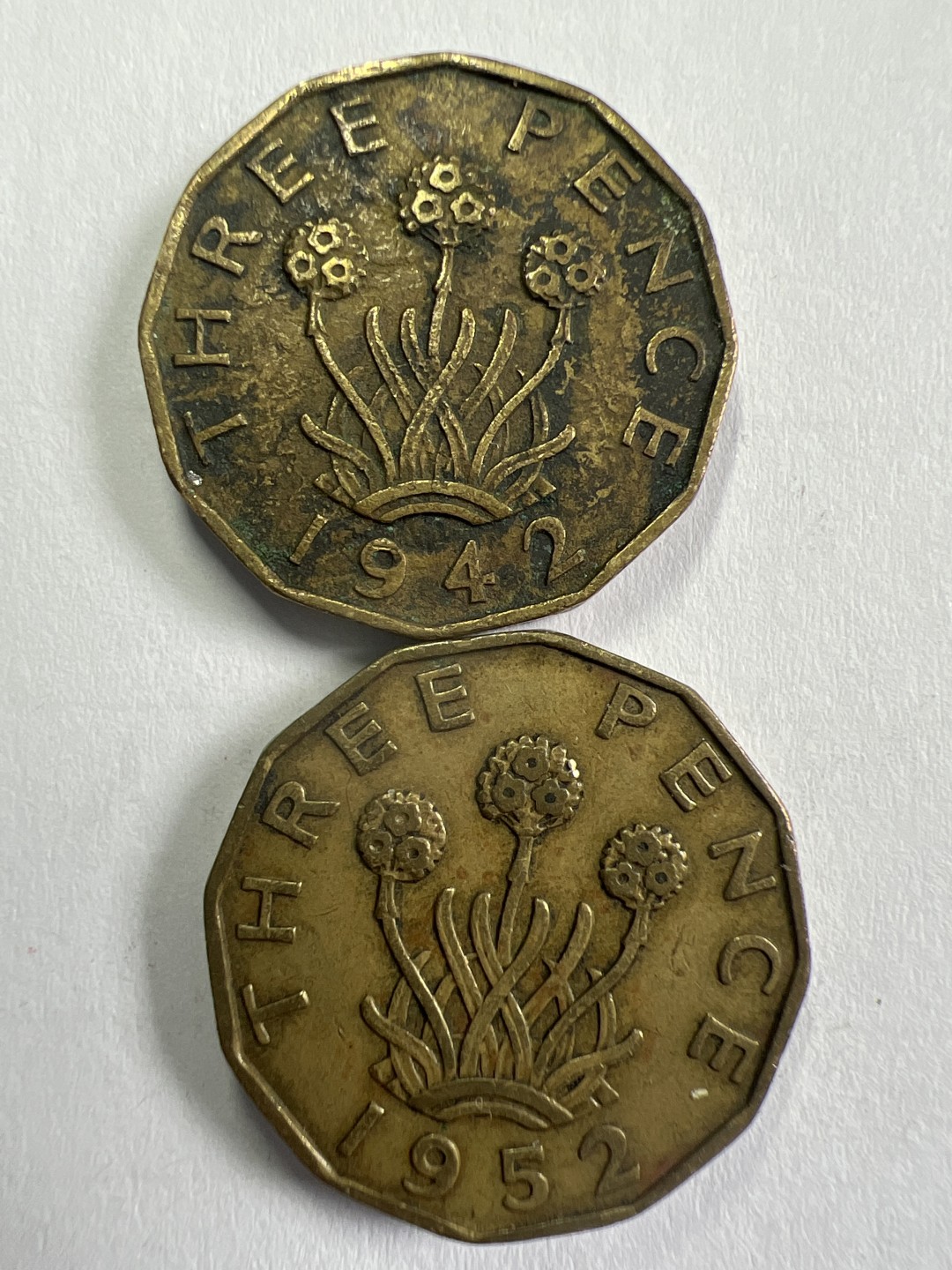 泡泡堂微拍第155幕硬币捡漏可累计专场👿👿，累计满二十元包邮，接受代拍业务 乔六三便士两枚