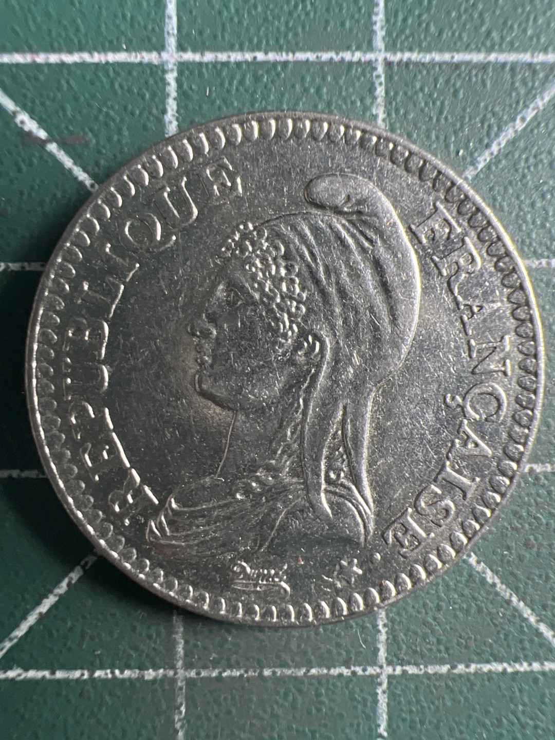 泡泡堂微拍第154幕硬币捡漏可累计专场👿👿，累计满二十元包邮，接受代拍业务 法国1法郎纪念币