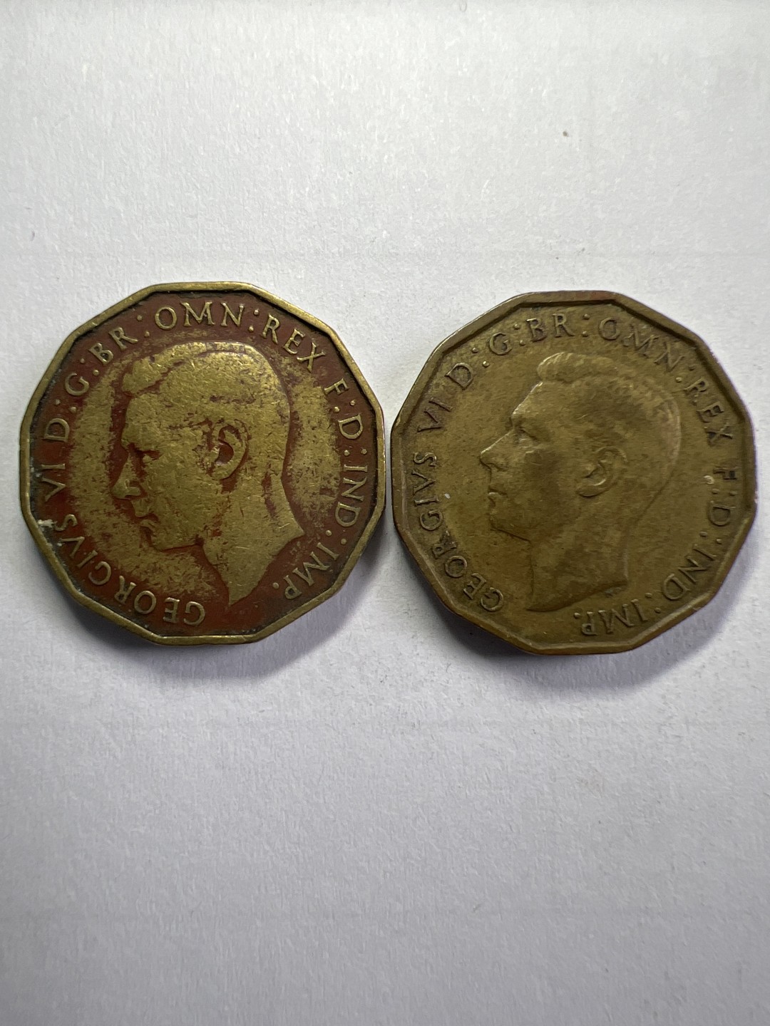 泡泡堂微拍第157幕硬币捡漏可累计专场👿👿，累计满二十元包邮，接受代拍业务 乔六三便士两枚