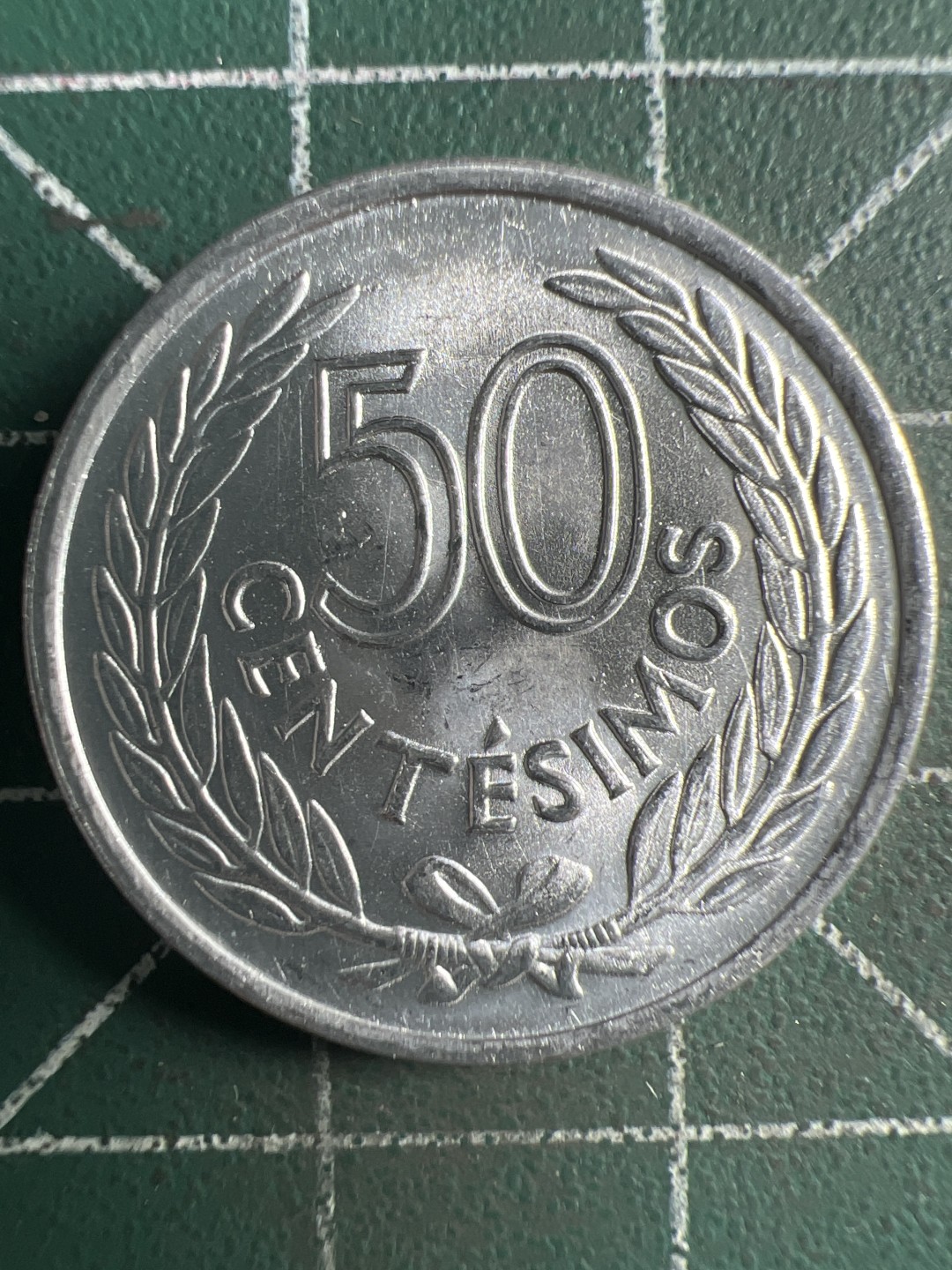 泡泡堂微拍第154幕硬币捡漏可累计专场👿👿，累计满二十元包邮，接受代拍业务 乌拉圭50分