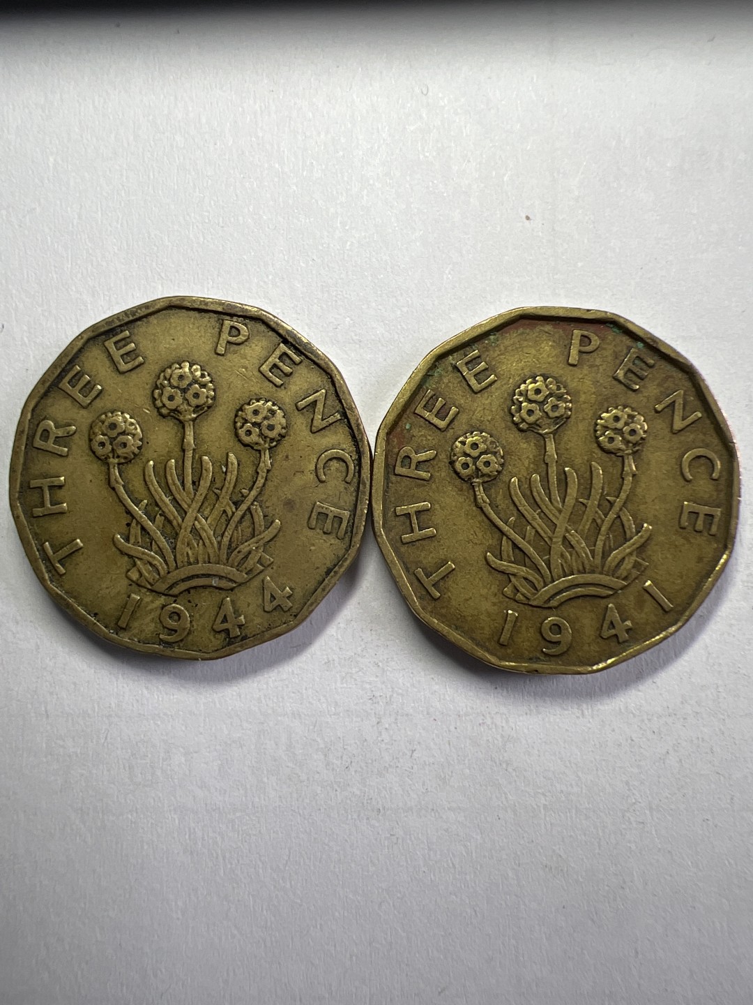 泡泡堂微拍第157幕硬币捡漏可累计专场👿👿，累计满二十元包邮，接受代拍业务 乔六三便士两枚