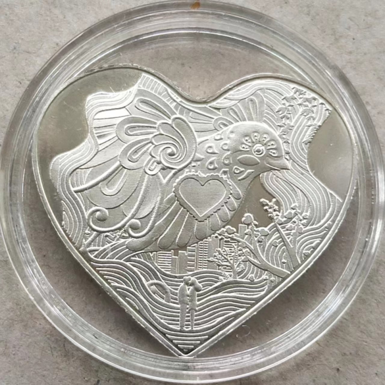 4月14晚★机器委托10秒自动落锤★请提前出好价★满30快递包邮 心形  纪念章大直径38mm