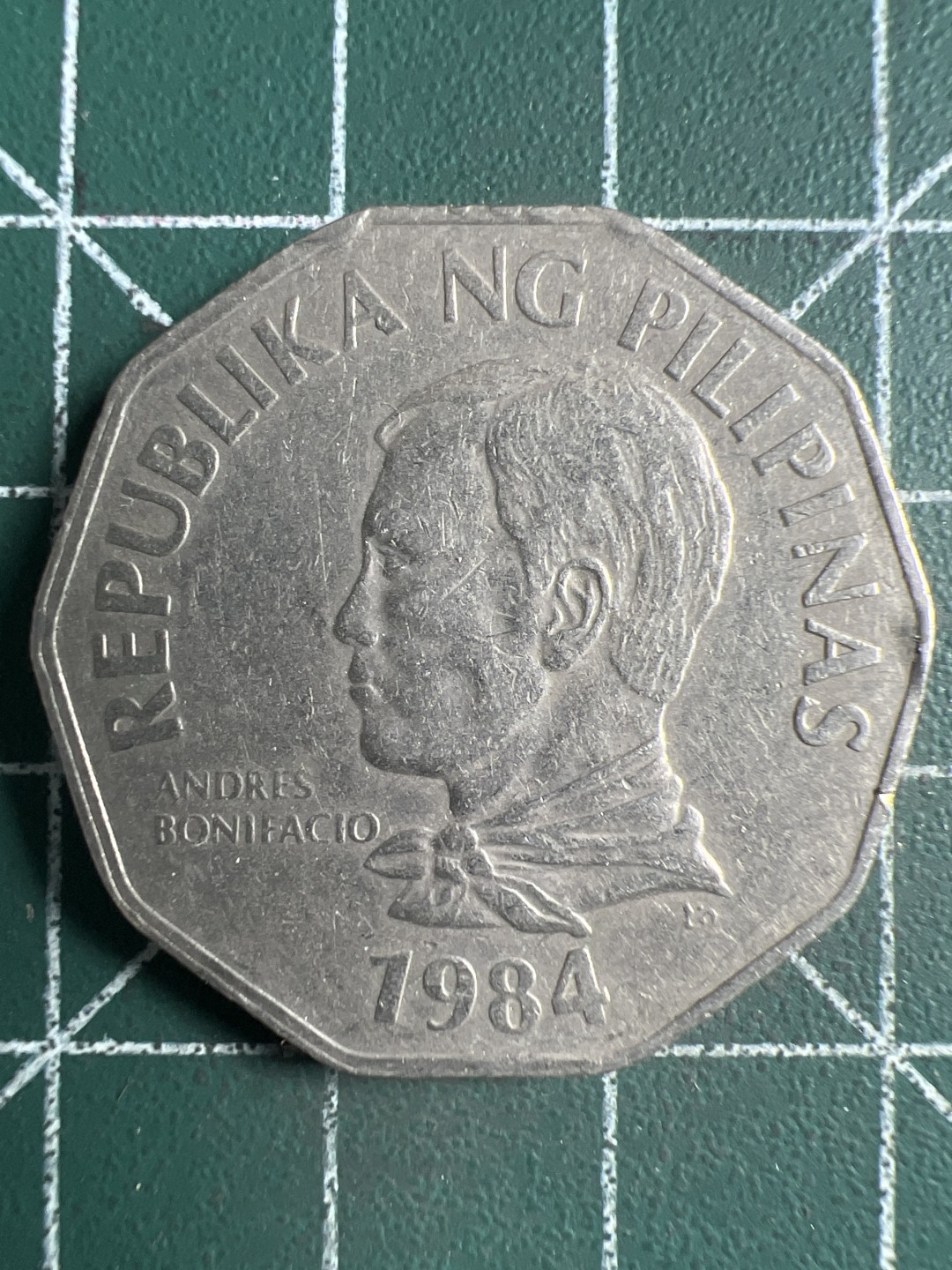 泡泡堂微拍第152幕硬币捡漏可累计专场👿👿，累计满二十元包邮，接受代拍业务 菲律宾2比索