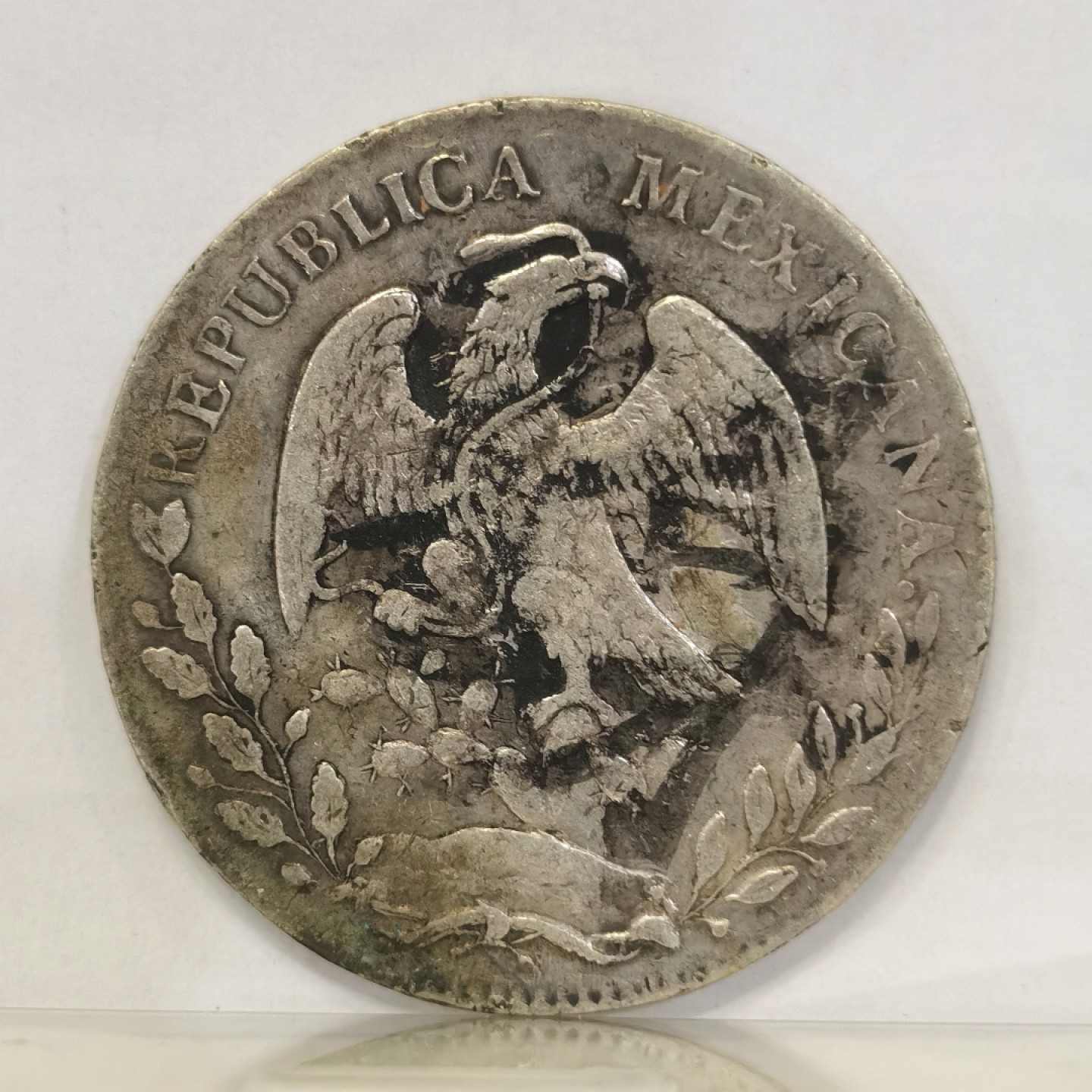 博洋堂马克藏家退坑小专场暨第026期（全场包邮） 墨西哥1874年C MP版鹰洋 六级鹰 最后一个常规采用C作为厂铭的版别 版存世品相以F-VF为主 通常带有戳记 这枚4有明显的复打