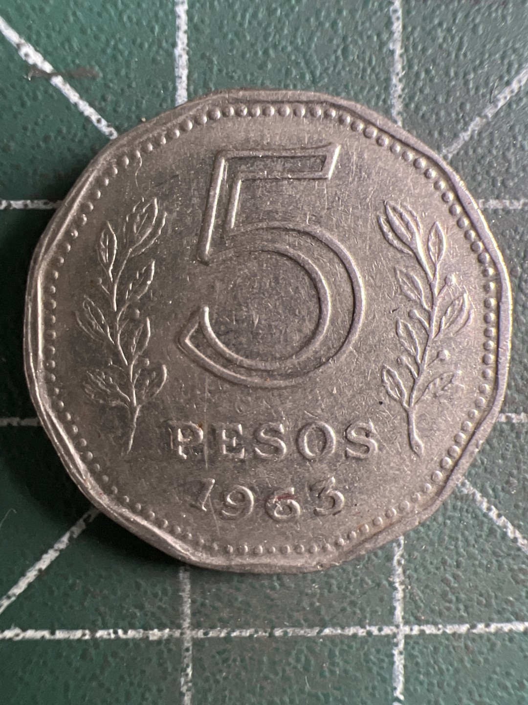 泡泡堂微拍第155幕硬币捡漏可累计专场👿👿，累计满二十元包邮，接受代拍业务 阿根廷5比索