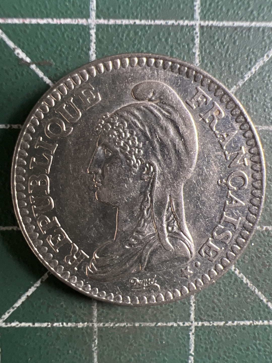 泡泡堂微拍第155幕硬币捡漏可累计专场👿👿，累计满二十元包邮，接受代拍业务 法国1法郎纪念币