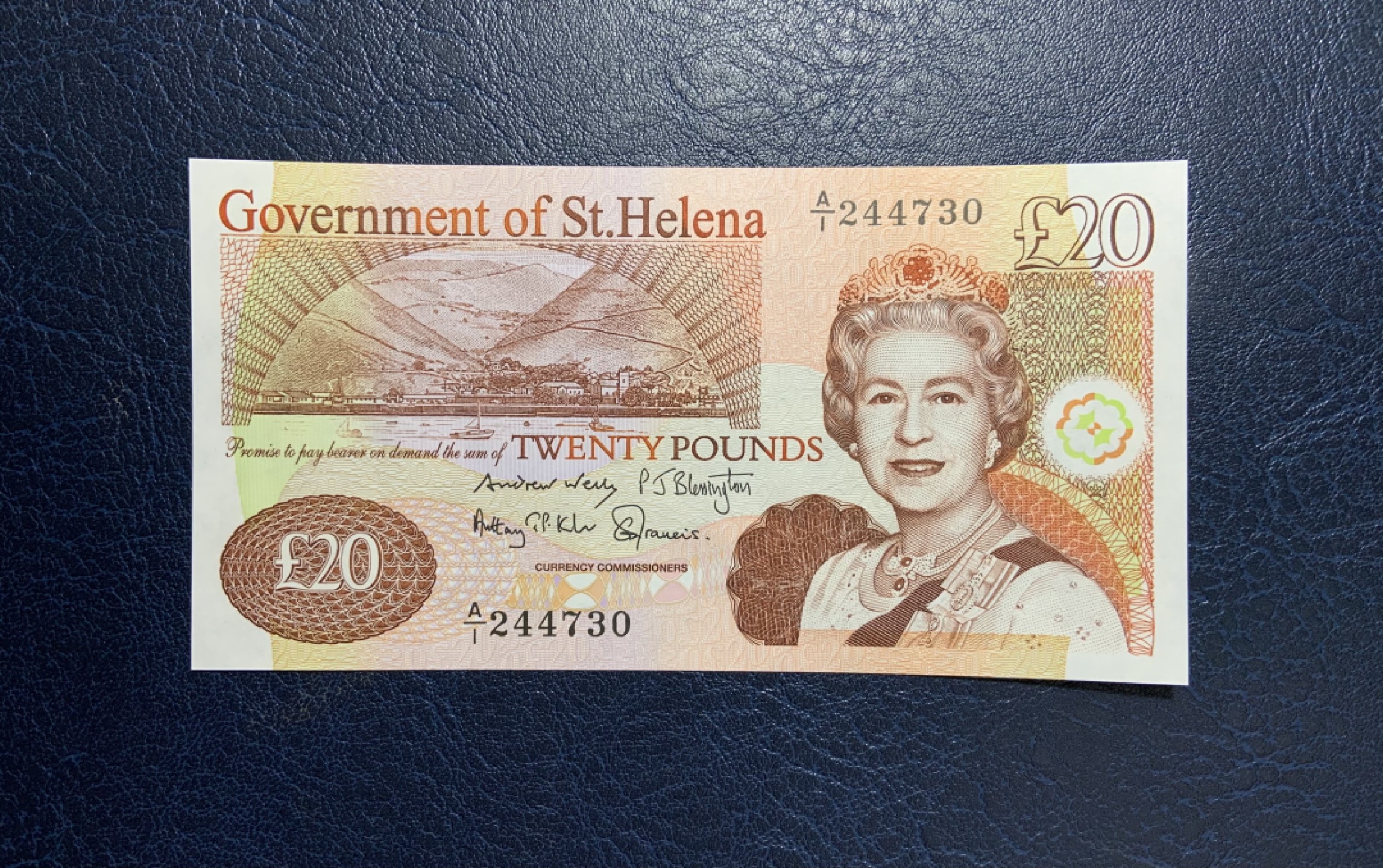 收藏联盟Quantum Auction 第258期拍卖  圣赫勒拿岛2012年20镑 品相全新UNC 首发A/1冠